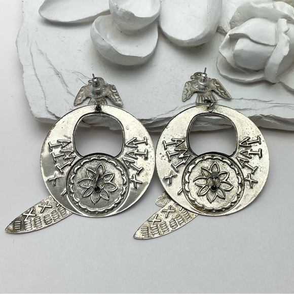 VINTAGE Native American Style Aluminum 4” Earrings - Picture 2 of 7